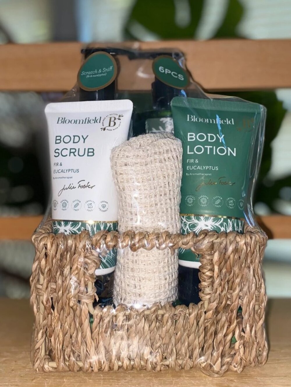 Bloomfield Relax Moments Spa Fir & Eucalyptus 6-piece bath and body gift set